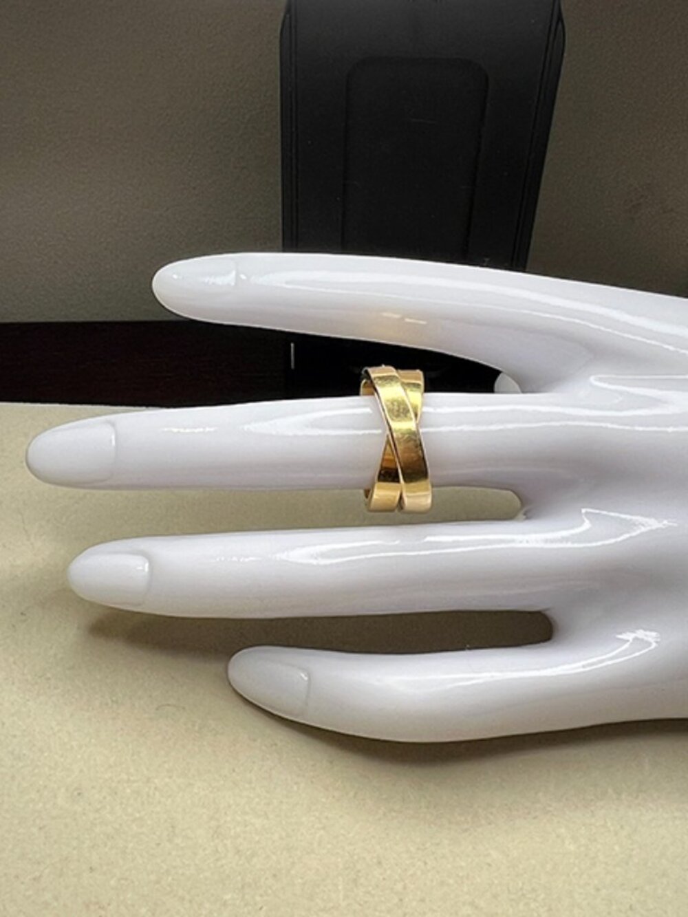 Vintage Cartier Nouvelle Vague High Polish 18k YG Ring